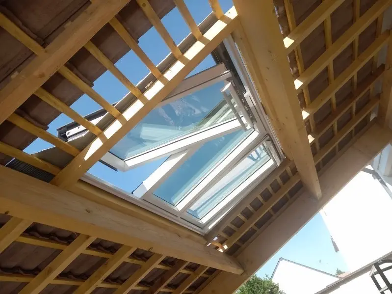 Pose de Velux — Couvre Toit 45, couvreur dans le Loiret